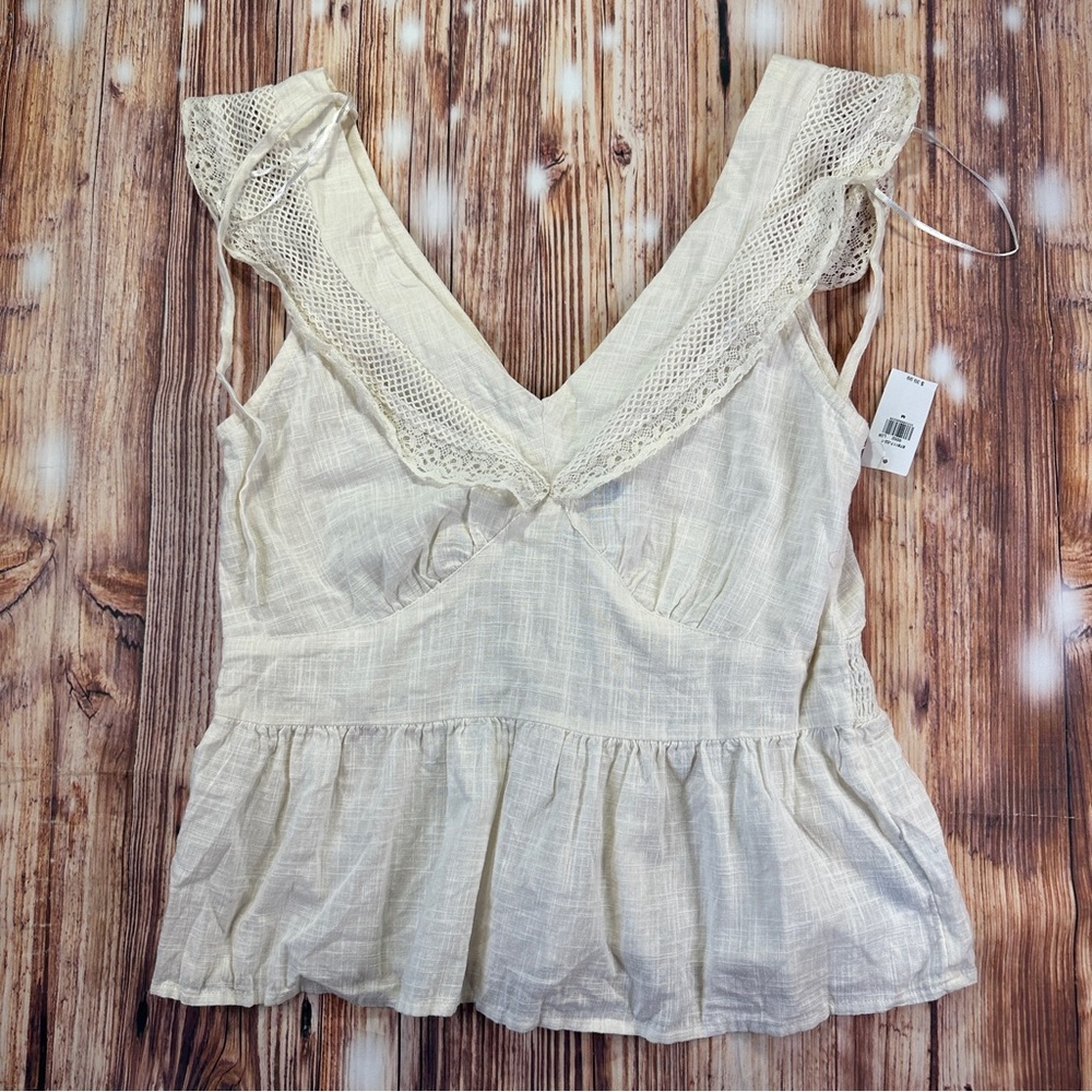 Old Navy Cream Lace-Trim Peplum Tank Top - Picture 1 of 9